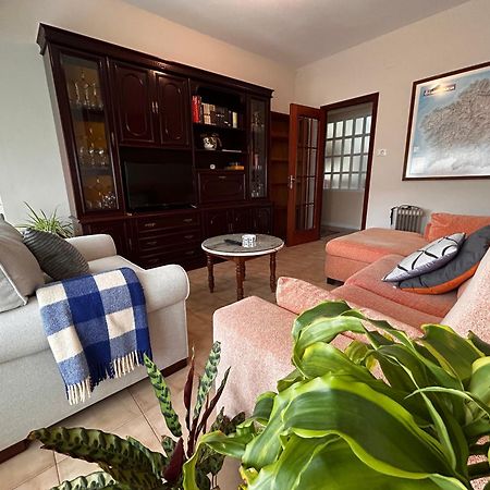 Outes Centro Apartment Сиера де Оутес Екстериор снимка