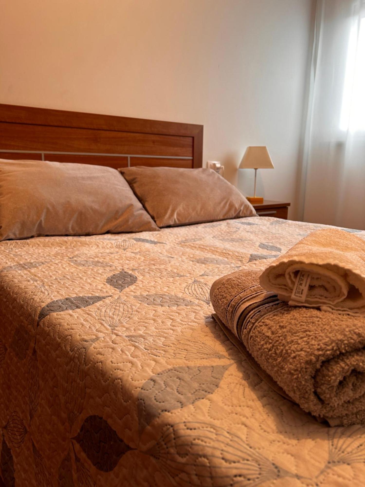 Outes Centro Apartment Сиера де Оутес Екстериор снимка